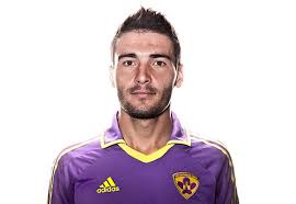 صورة ألكسندر رايتشفيتش وسط ميدان نادي كوبير