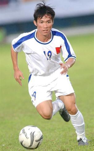 لي تاي تان لاعب كرة القدم [ LE Tan Tai ]
