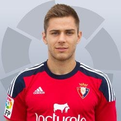 صورة ماتيج بوشكو وسط ميدان نادي كوبير