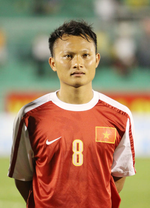 ترونغ هوانغ نغوين لاعب كرة القدم [ Trong Huy Nguyen ]